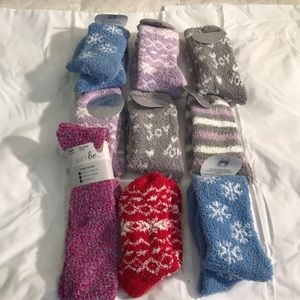 COZY LADIES SOCKS 17 PAIRS ASSORTED